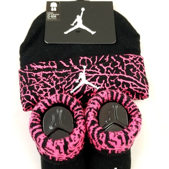 Nike Other - New Nike Jordan Infant Hat & Booties Set